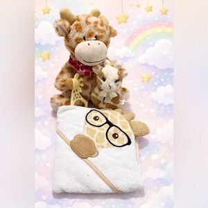 Giraffe Hooded Baby Towel with Plush Giraffe Design 4 pc set